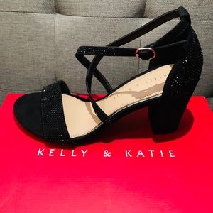 Paloona Sandal size 7